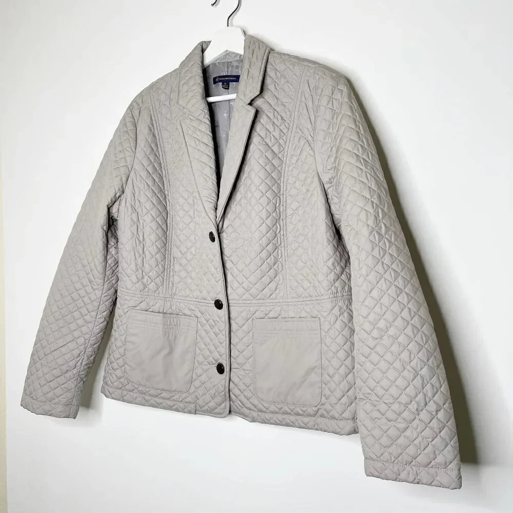 Brooks Brothers Quilted Blazer Style Jacket – Sophistication Meets Modern